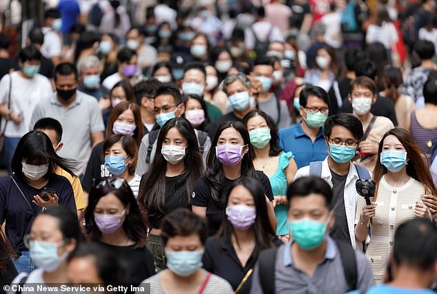 Hong Kongu në prag të goditjes nga vala e katërt e COVID-19