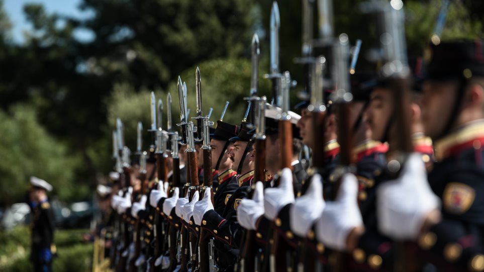 Jo vetëm Turqia, Greqia në alarm nga armiku i padukshëm që futet në ushtri