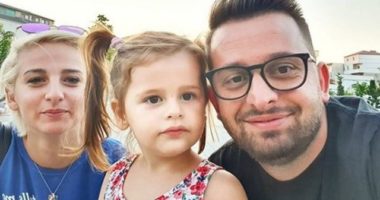 FOTO/ Erion Isai shfaqet për herë të parë në publik me dy vajzat