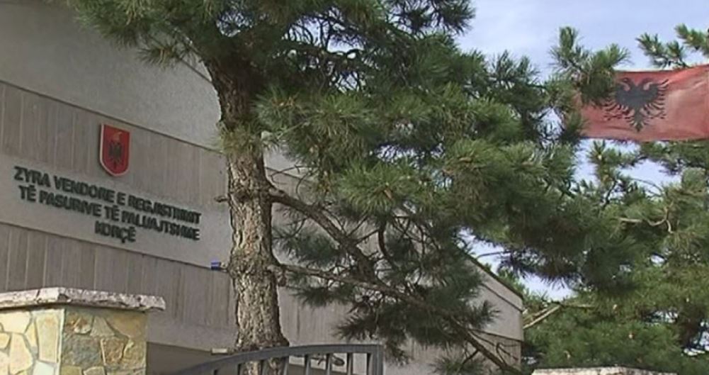 Shkon në 8 numri i punonjësve me Covid-19, Hipoteka e Korçës kyçet deri në 25 Tetor