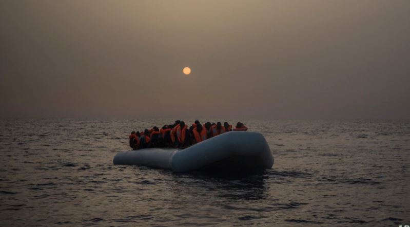 Tragjedi në Senegal, anija merr flakë, humbin jetën 140 emigrantë