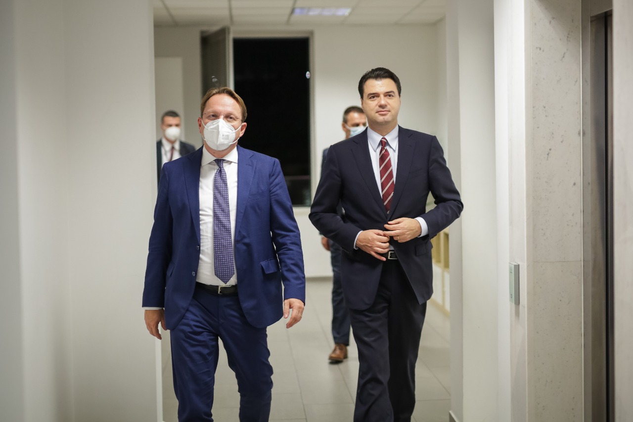 Basha i ankohet Varhelyit për Ramën: Hera e parë që u shkel konsensusi për “Zgjedhoren”