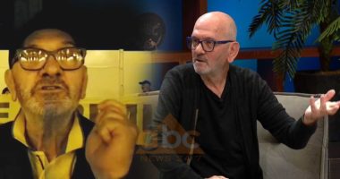 Trondit aktori shqiptar: Nëna me vdiq kur isha 5 vjeç, amaneti i saj “mos mi lini djemtë e uritur”