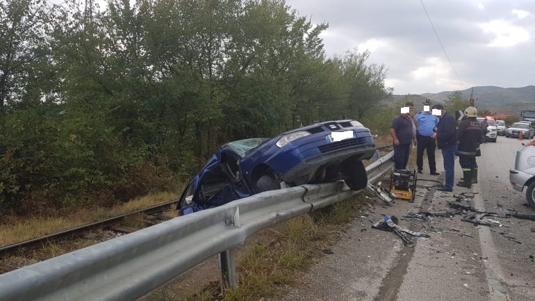 Aksident në Pogradec, makina përplas kalimtarin