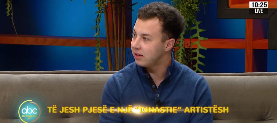 “Atmosfera artistike në familje ndikoi tek zgjedhja ime”, Erini Kujofsa rrëfen eksperiencën në aktrim