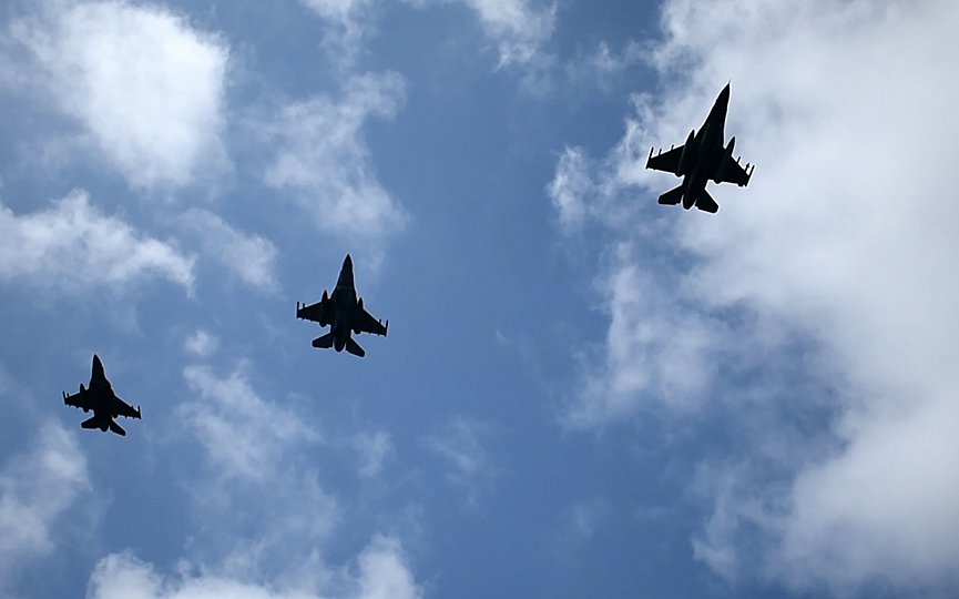 Çfarë po ndodh? Avionët luftarakë turq fluturojnë mbi ishujt grekë