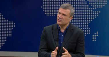 Maska me detyrim, epidemiologu Ylli: Në fillim u ruajt stoku për ata që kishin më shumë nevojë