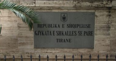 I kallëzuar nga Aleanca për Teatrin, Gjykata e Tiranës pushon çështjen ndaj Arbian Maznikut