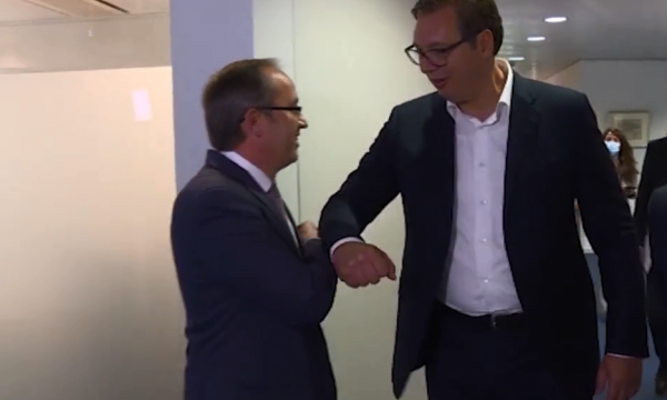 Hoti dhe Vuçiç sot pasdite përballen me njëri-tjetrin, Lajçak pjesë e takimit
