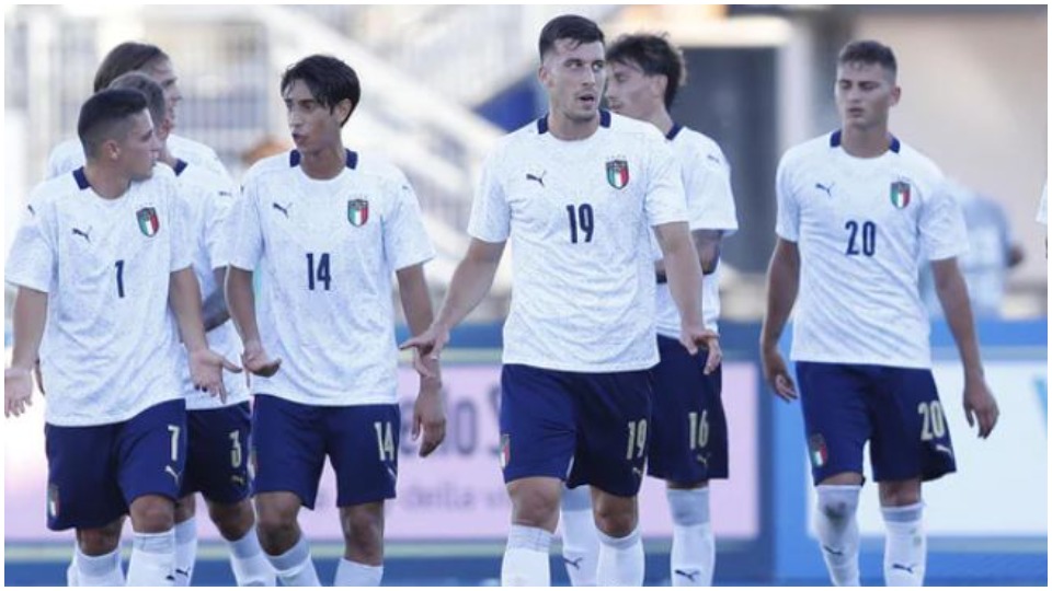 Italia U21 pret UEFA-n, kërkon të aktivizojë yjet që kaluan Covid-in