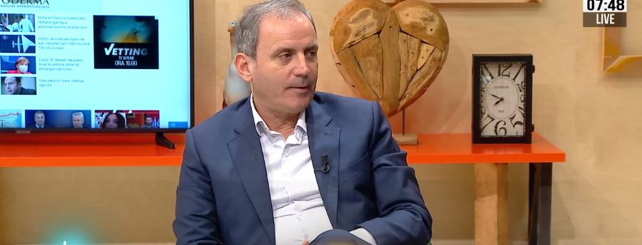 “Valët e muzikës përhapin virusin”, ironizon Kel Demi: Dhe zilet e celularëve do bëhen përçues