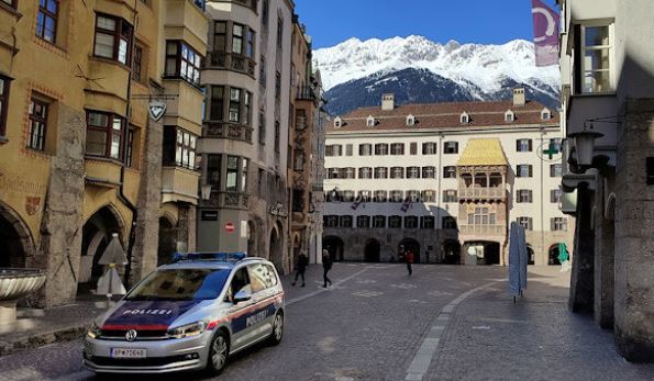 “Vrava tre vajzat e mia”, policia arreston nënën 31-vjeçare në Vjenë