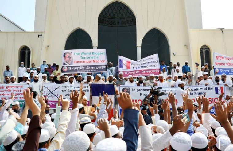 Vrasjet në Francë shkaktojnë protesta kundër Macron ë Bangladesh