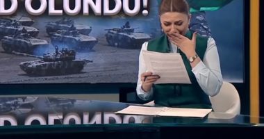 Spikerja ia plas së qarit në studio teksa jepte lajmet