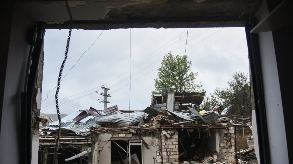 Pak orë pas marrëveshjes, Armenia dhe Azerbajxhani thyejnë armëpushimin