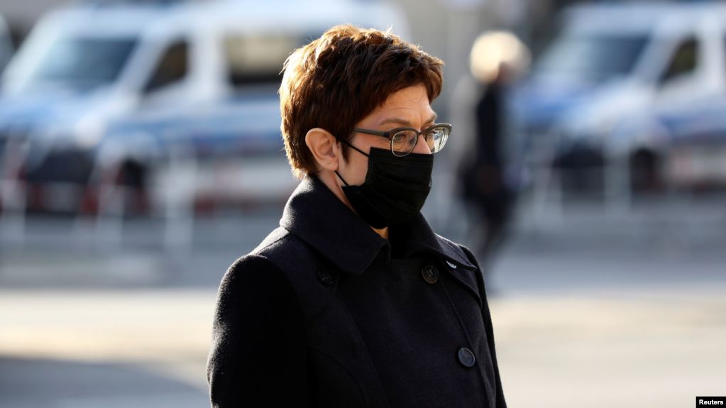 Ministrja gjermane e mbrojtjes: SHBA dhe NATO ende të nevojshme për sigurinë e Evropës