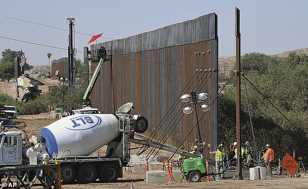 “Pasi të vijë në pushtet, Biden do të ndalojë ndërtimin e murit me Meksikën”