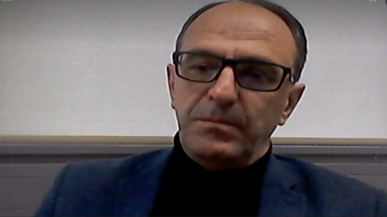 Zbulohen eshtra të shqiptarëve të vrarë gjatë luftës me Serbinë, Makolli: U gjetën në 4 metra thellësi