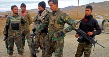 30 punonjës afgan të sigurisë janë vrarë nga një sulm kamikaz në provincën e Gaznit