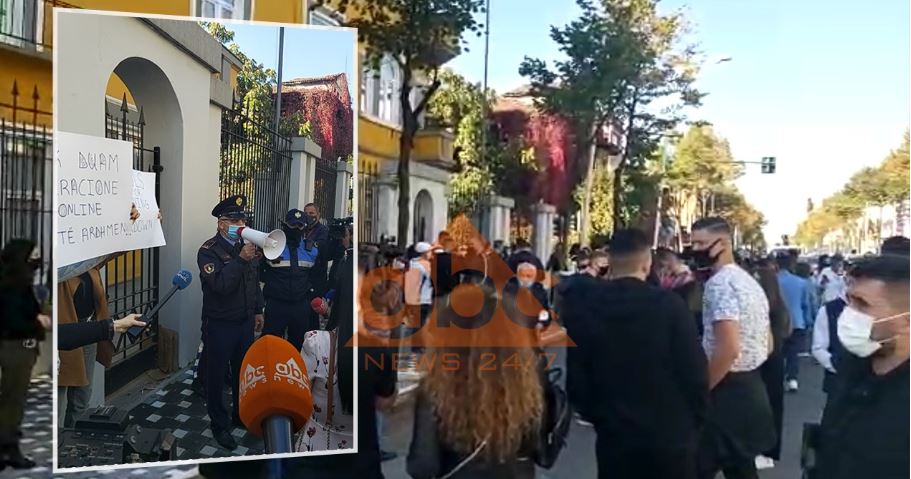 Albanian students protest in front of the Ministry of Education