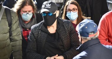 FOTO/ U kap me armë dhe kokainë, Notis me pranga në gjykatë: Ju i dini të gjitha