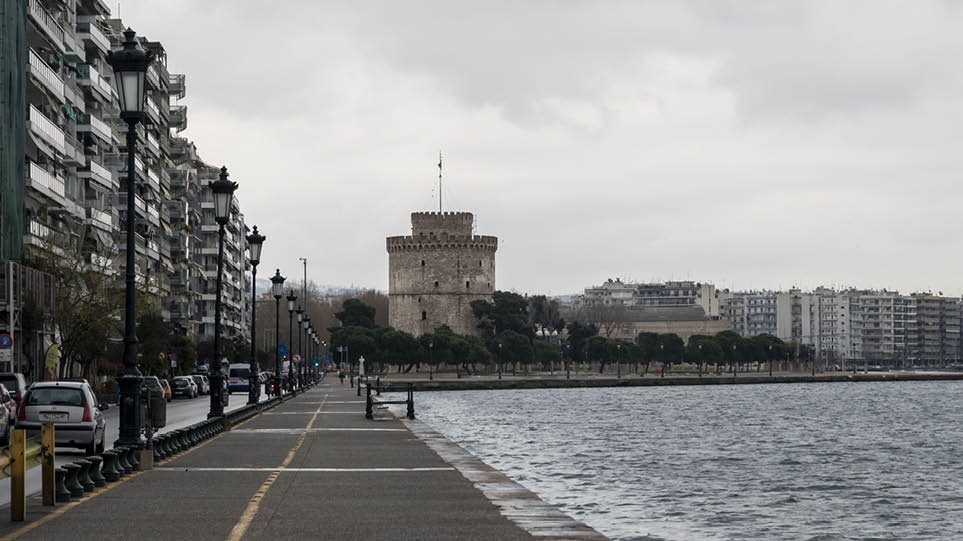 Kulmi i infektimeve, Selaniku drejt mbylljes totale