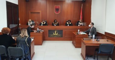 KPK e përjashtoi për 15 vite nga “Drejtësia”, KPA shtyn seancën për gjyqtaren Arjana Fullani