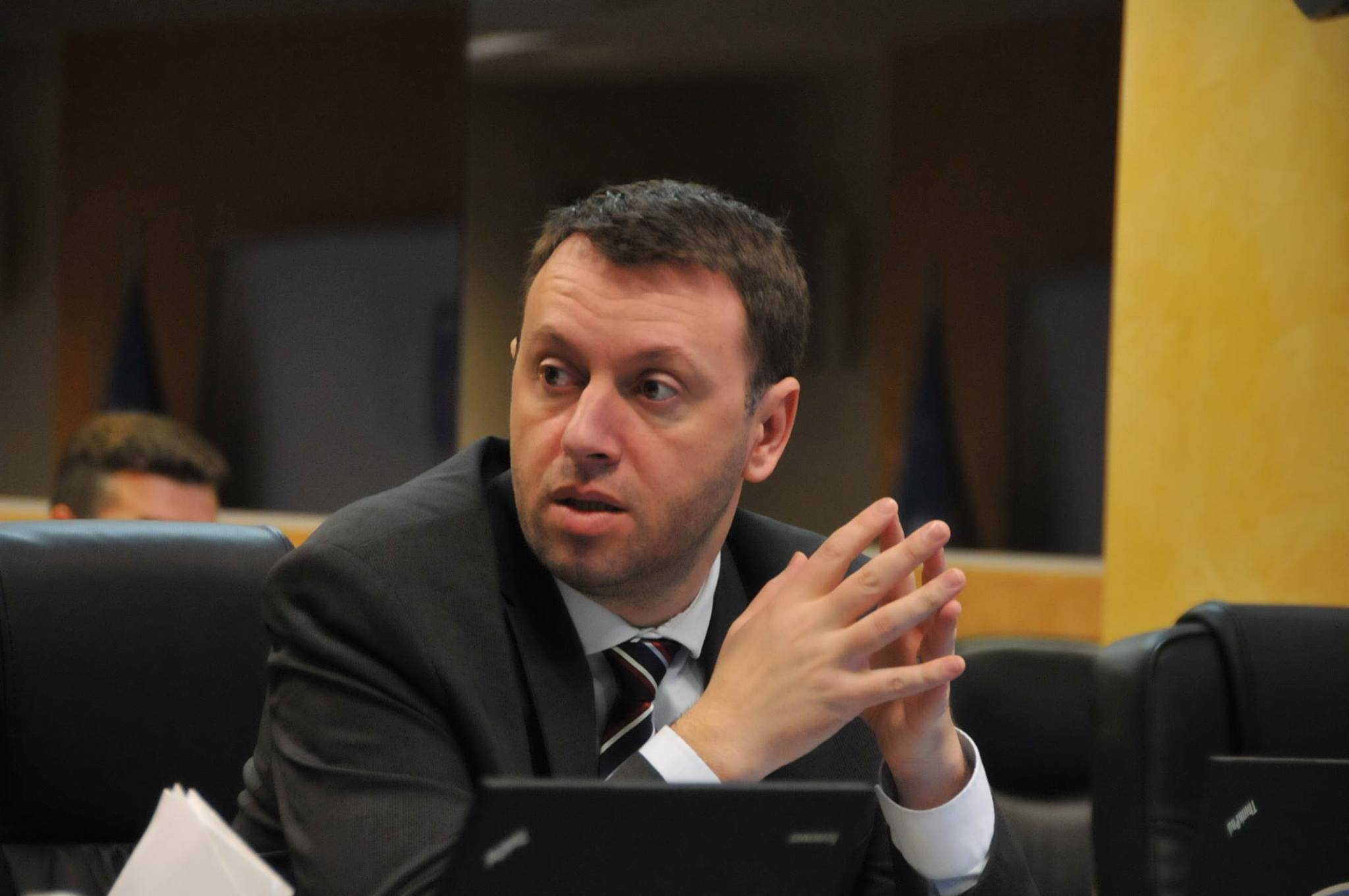 Ministri i Infrastrukturës del pozitiv me koronavirus