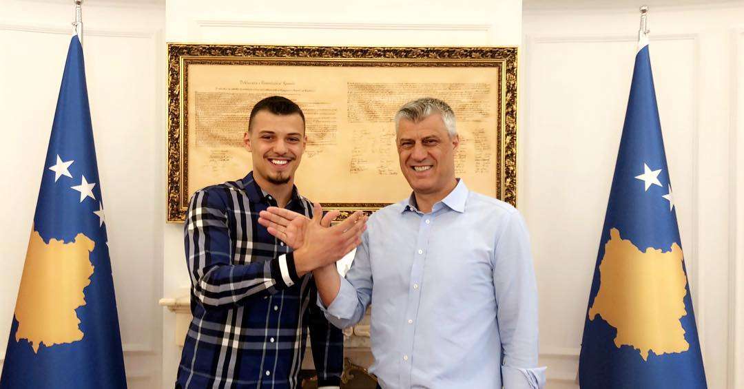 Djali i Thaçit, deklaratë në emër të familjes: Asnjë proces nuk do ta njollosë luftën e UÇK-së