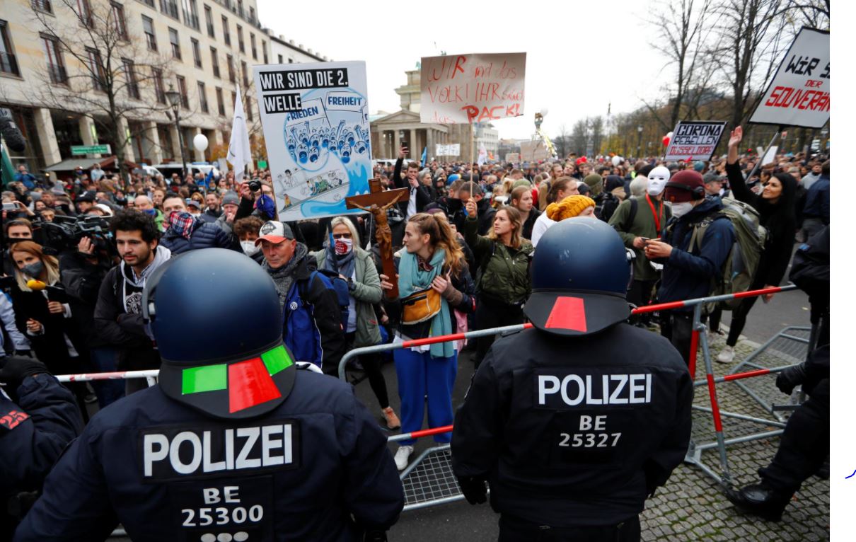 Mijëra protestues në Berlin kundër masave kufizuese të COVID-19