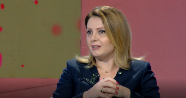 Mes lotësh, Oriola Pampuri rrëfen momentet e fundit përpara se gjyshja e saj të ndahej nga jeta