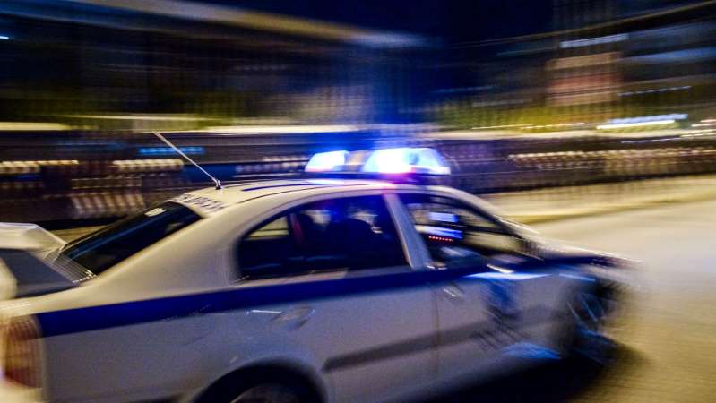 Mbajtën peng 23-vjeçarin shqiptar për para, nën akuzë dy vajza greke dhe tre shqiptarë