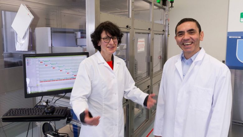 A paralajmëron fundin e pandemisë një vaksinë kundër Covid-19?