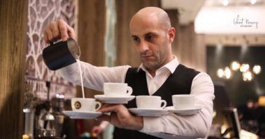 Jetmiri, baristi nga Kosova që bën art magjik në filxhanin e kafesë!