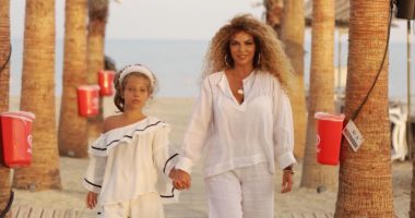 Një yll që po rritet, Inis Gjoni uron ditëlindjen e së bijës me disa foto ndër vite