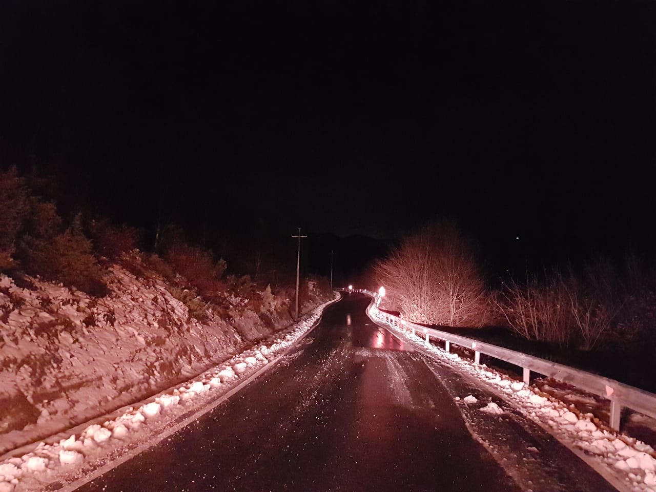 Moti i keq, ARRSH apel drejtuesve të mjeteve: Tregohuni të kujdesshëm për shkak të lagështirës