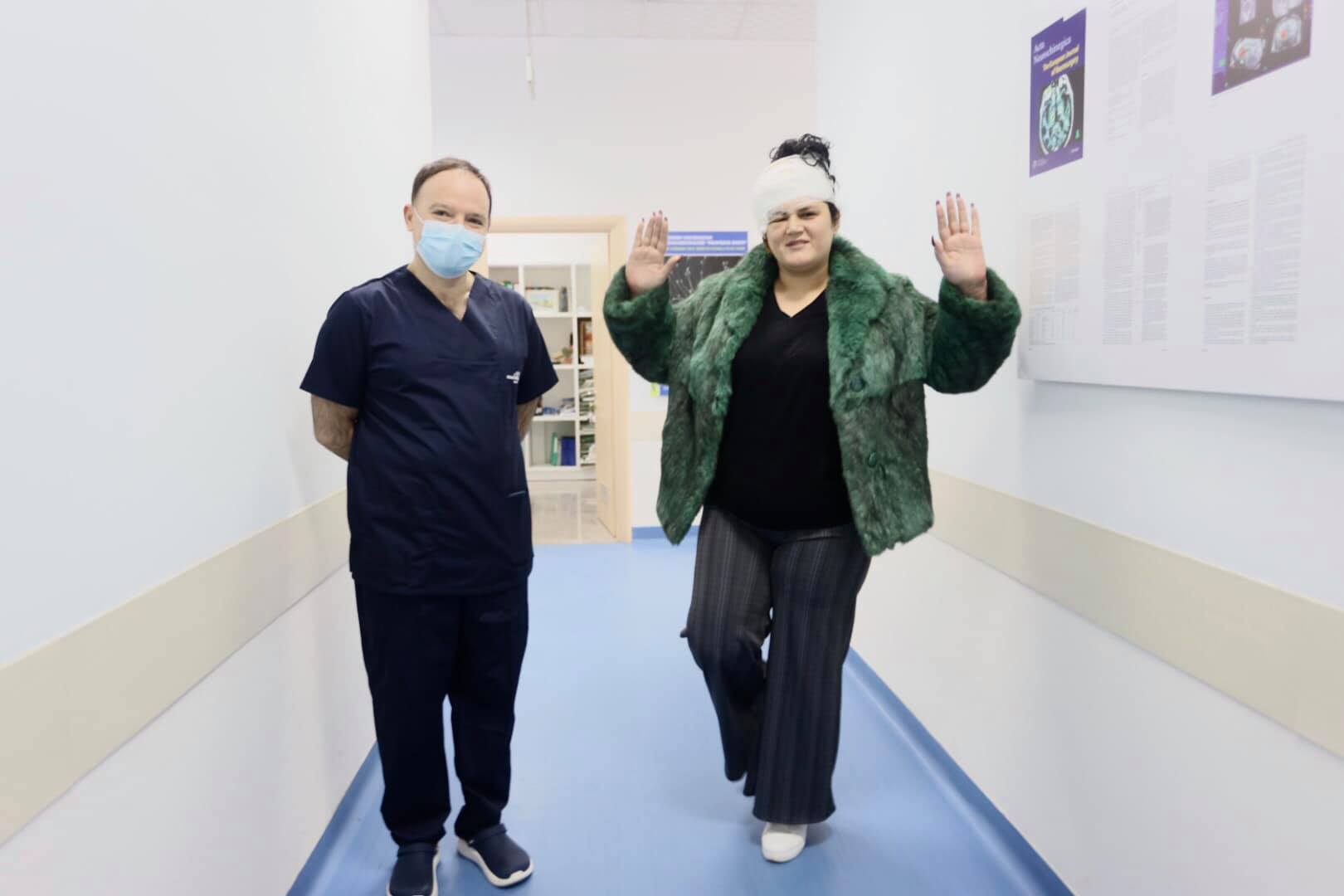 Vajza nga Shkodra i nënshtrohet operacionit për sëmundjen e rrallë