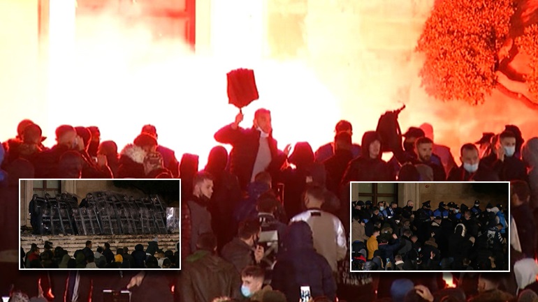 FOTO/ “Kryengritje në Tiranë”: Protesta bën bujë në mediat botërore, detaji ku u fokusuan