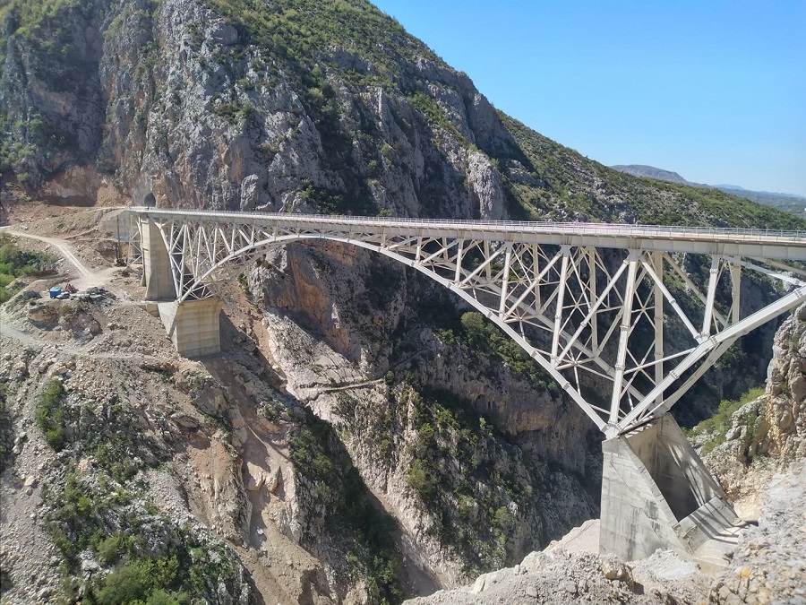 Një urë tjetër po merr formë në Rrugën e Arbërit, Rama publikon video nga punimet