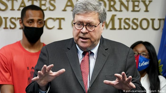 Trump njofton dorëheqjen e prokurorit të përgjithshëm, William Barr