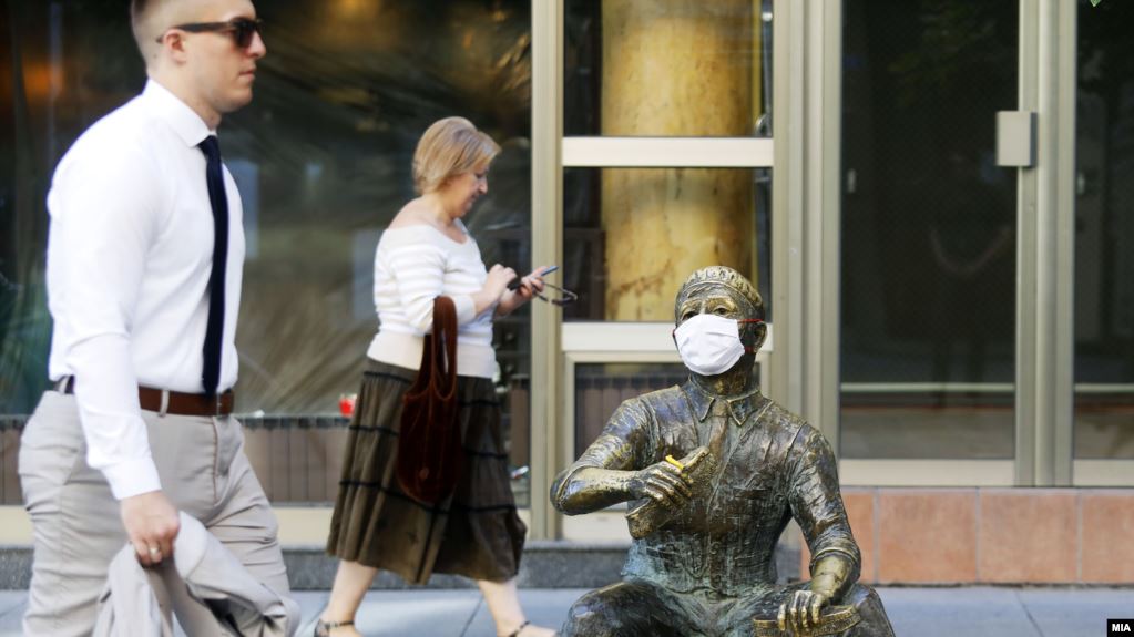 Situata e Covid-19 në Maqedoni, qeveria i kërkon Kuvendit të zgjasë gjendjen e krizës për 6 muaj