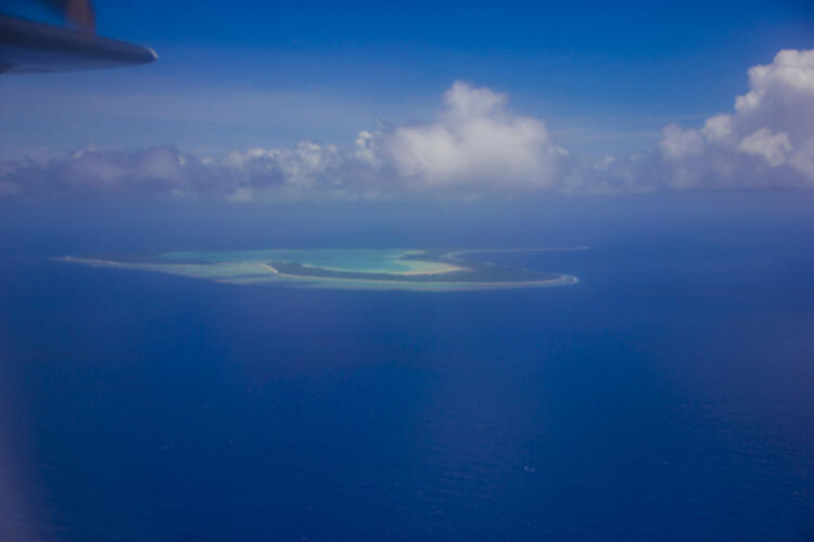 Duket si një liqen në mes të oqeanit, zbuloni “sekretet” e ishullit “të fshehur” në hartë