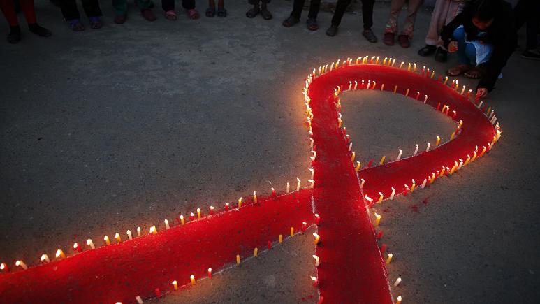 Një europiani i duhen tre vite derisa sa të kuptojë që ka HIV/AIDS