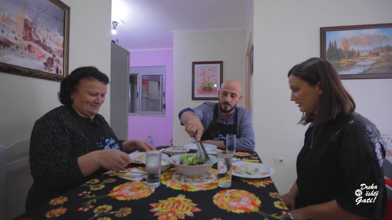 “Dreka është gati” në familjen Lleshi, receta speciale në “ABC”