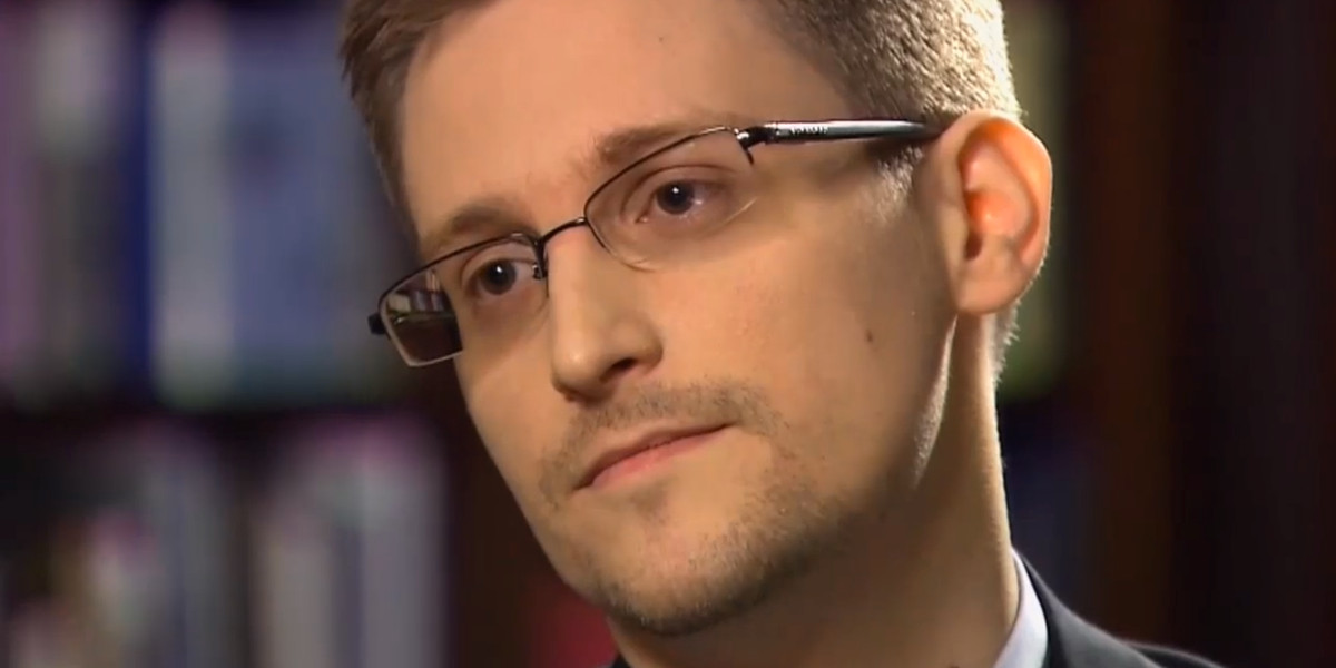 Aleatët ia kërkojnë, a do ta falë Trump tradhtarin Edward Snowden?
