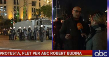 Robert Budina flet për “ABC” nga protesta: Nuhata se këta të vrasin, duhet të rezistojmë