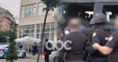 7 vjeçari vret aksidentalisht të atin polic, disa qytetarë të shoqëruar për zbardhjen e ngjarjes