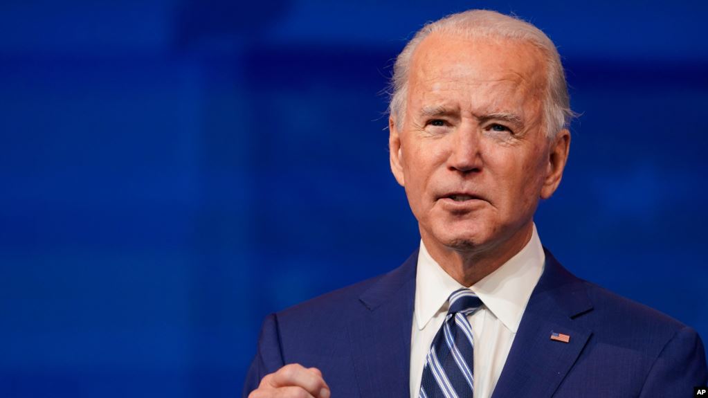 Biden zotohet të mbajë qëndrim të ashpër ndaj Rusisë