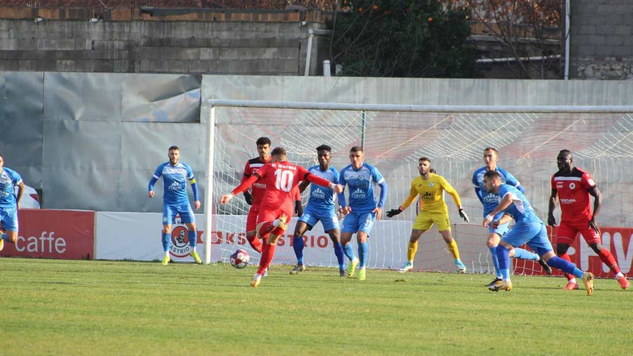 VIDEO/ Bien Kukësi e Vllaznia, Teuta e Laçi festojnë më në fund. Barazim në Korçë