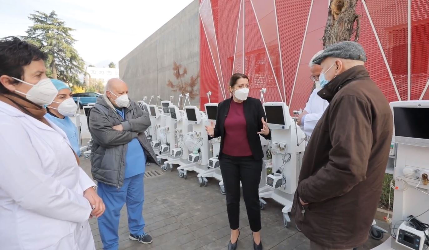 Manastriliu në QSUT: 44 respiratorë të rinj me financimin e qeverisë